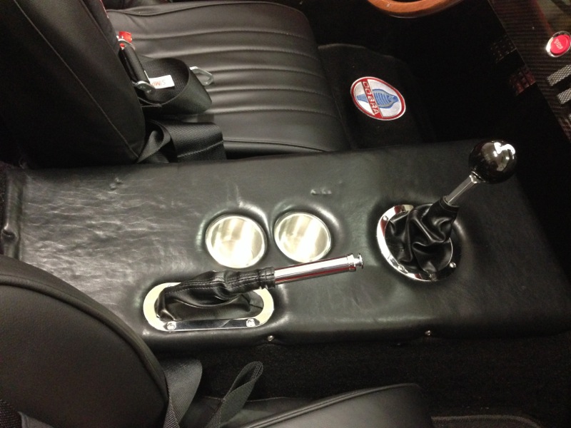 Center Console and Fire Extinguisher-0001